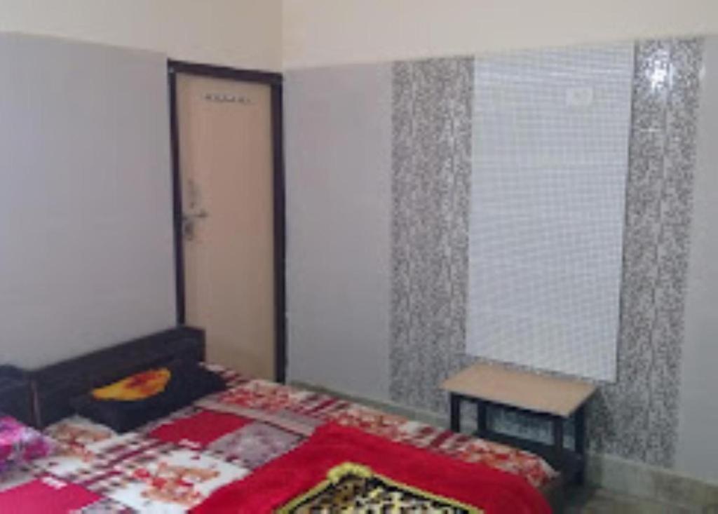 Maatu Shri Comfort Stay-Guest House Mathura Exteriör bild
